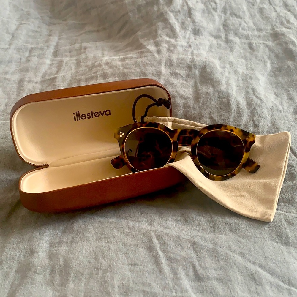 Illesteva Leonard 2 Ring col.06 tort w/grey lens